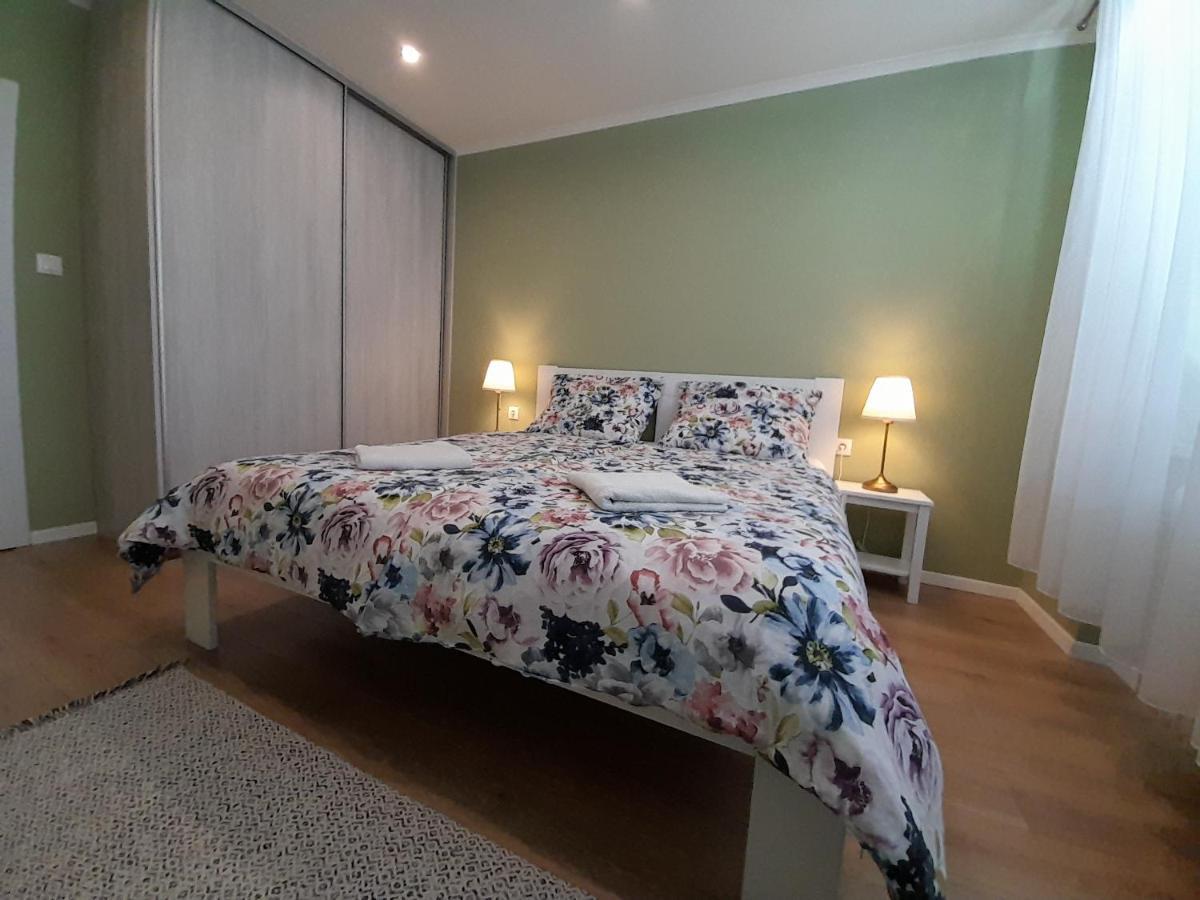 Beautiful Apartment In The City Center Спішська Нова Весь Екстер'єр фото