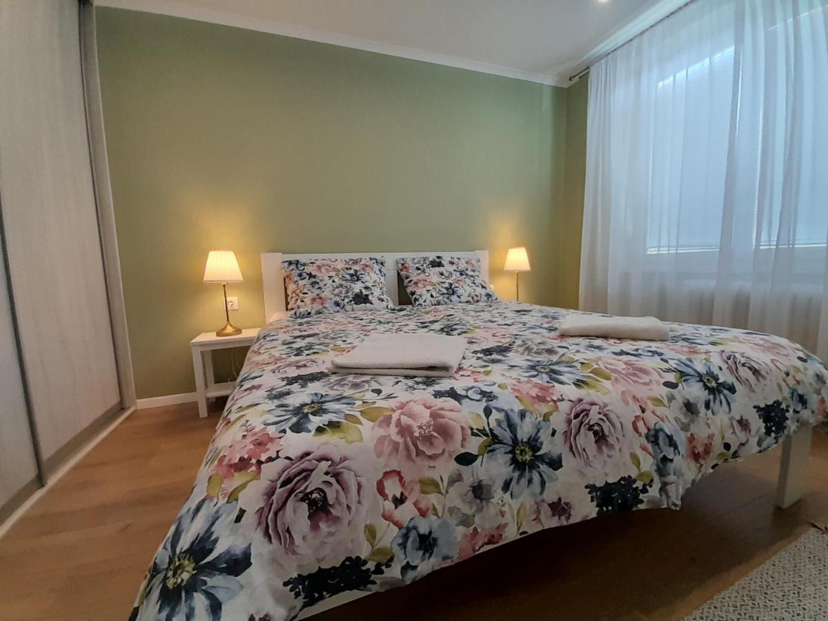 Beautiful Apartment In The City Center Спішська Нова Весь Екстер'єр фото