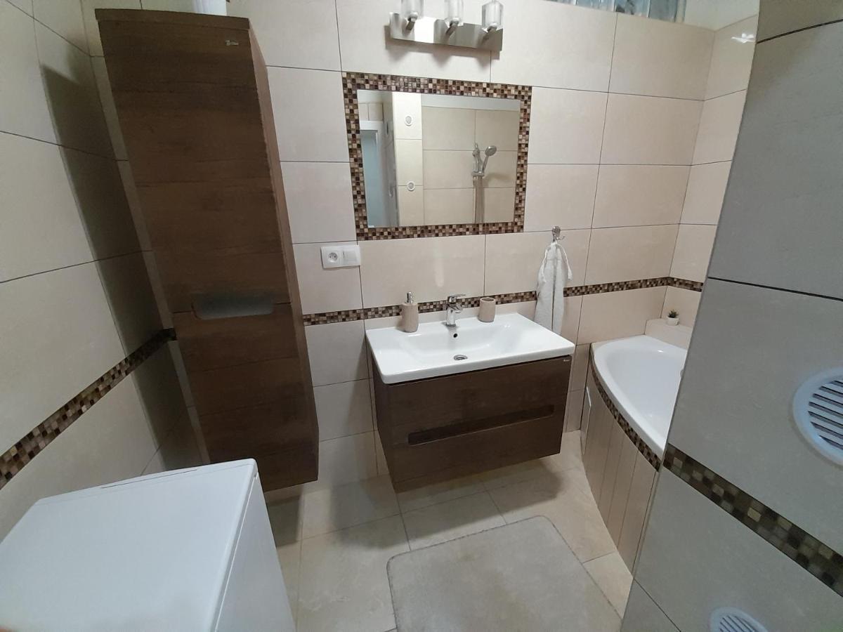 Beautiful Apartment In The City Center Спішська Нова Весь Екстер'єр фото